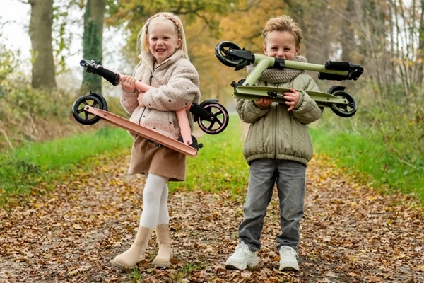 Der Roller ist vollständig zusammenklappbar