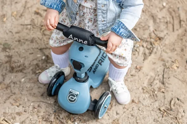 Optional: Lenkerpolster mit Namen