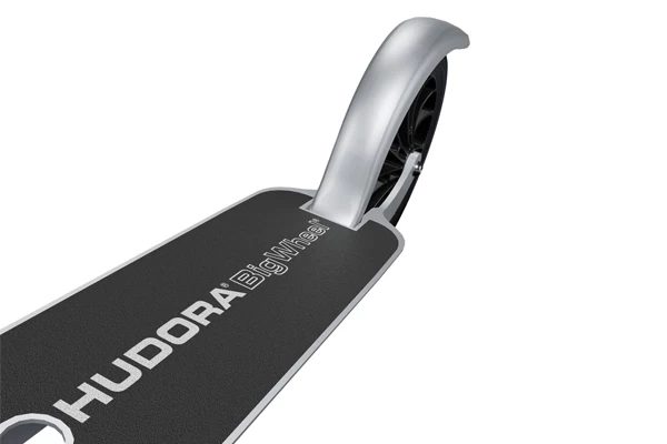 Ausgestattet mit einer Fußbremse