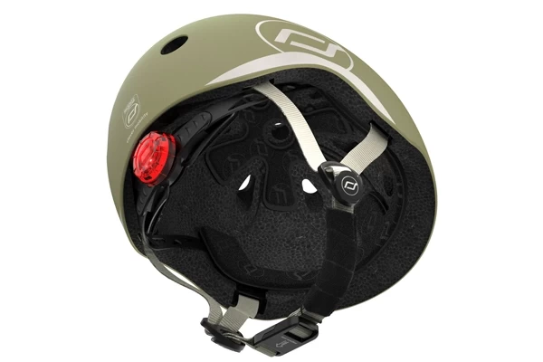 Mit Lüftungsöffnungen