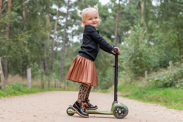 Rimke ist 2,5 Jahre alt und 90 cm groß