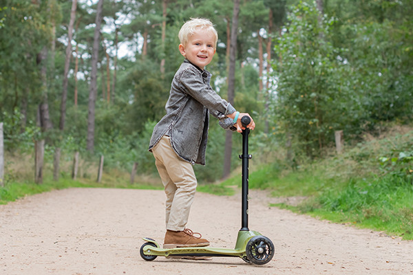 Julius ist 3 Jahre alt und 98 cm groß
