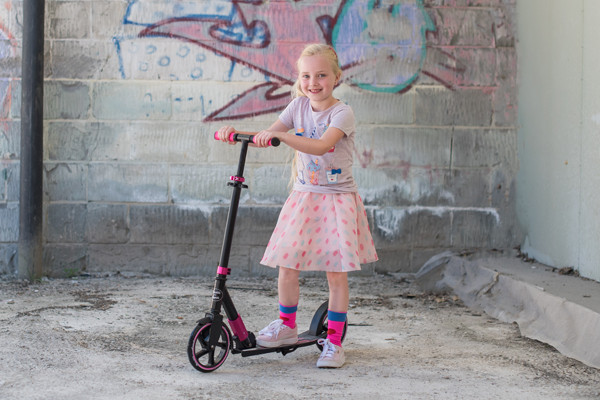 Sanne ist 6 Jahre alt und 1,21 m groß