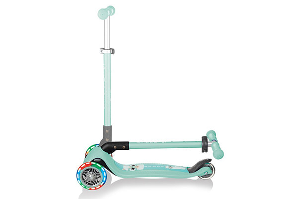 Globber Primo Foldable Fantasy Lights Lama | Kinderrollerxl.de