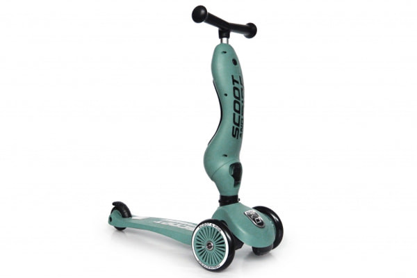 Position 2: ein Roller