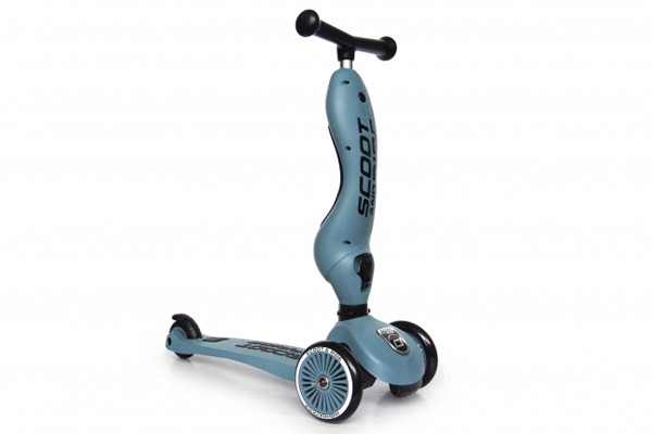 Position 2: ein Roller
