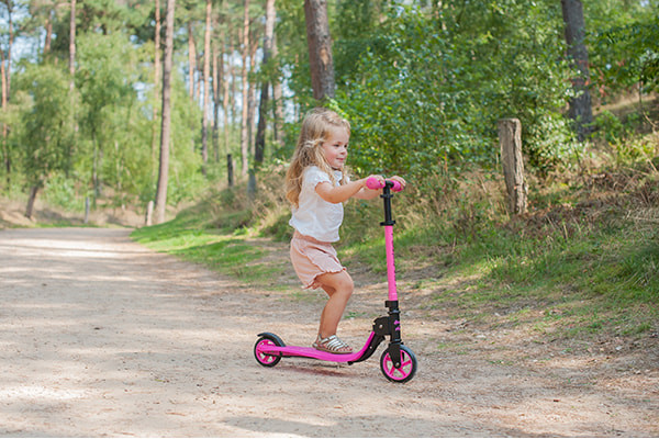 Guusje ist 3 Jahre alt und 95 cm groß